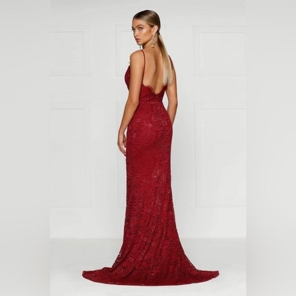 Alamour the Label Layali Dress in Red - Picture 4 of 10